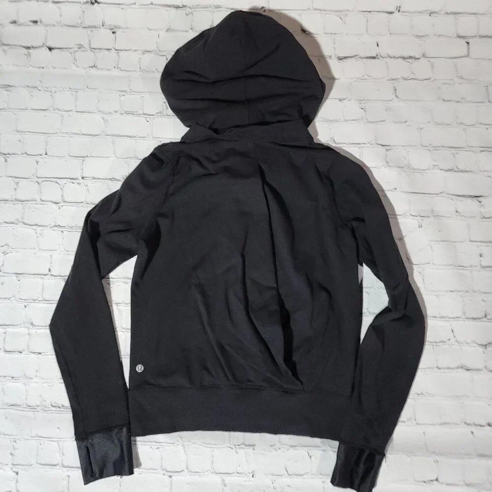 LULULEMON JACKET - Picture 3 of 3